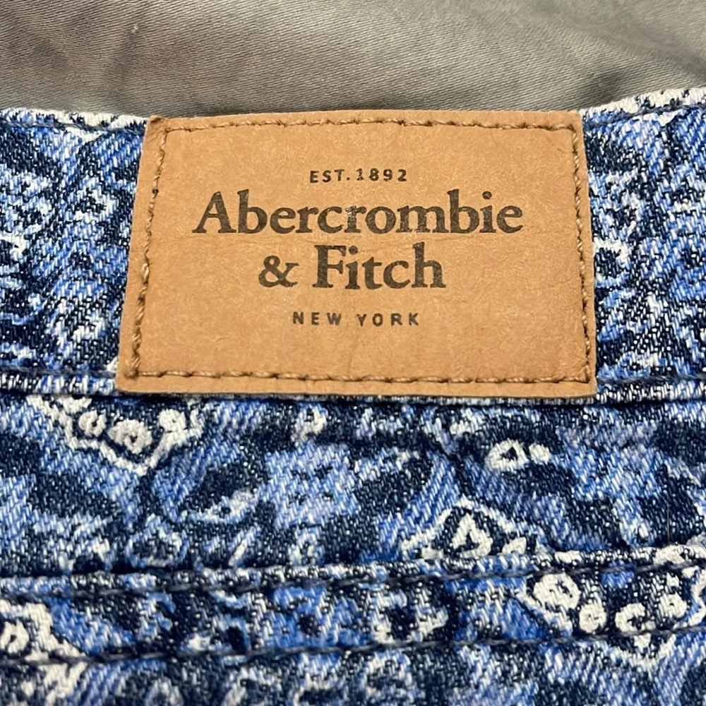 Abercrombie & Fitch Jean Short Shorts Size 26